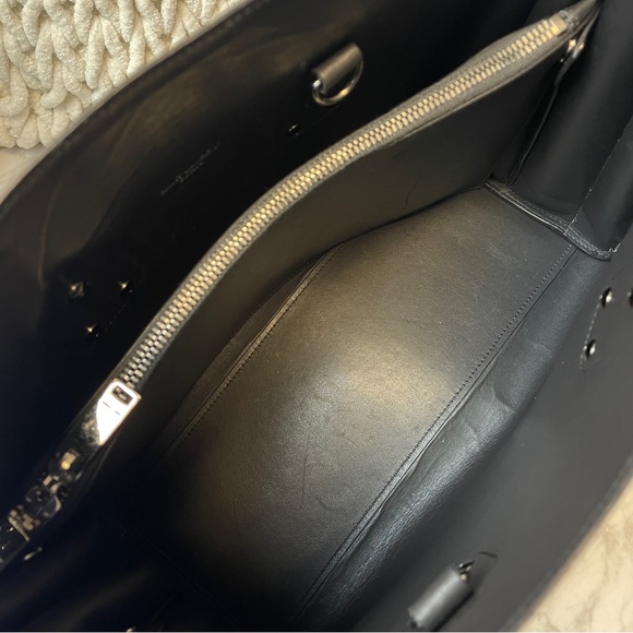 Saint Laurent Sac De Jour Tote - Picture 9 of 14